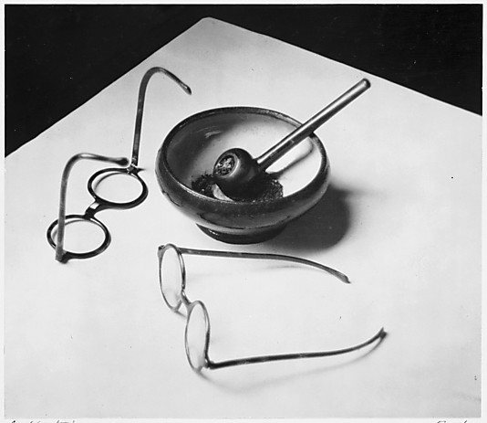 Mondrian's Glasses and Pipe