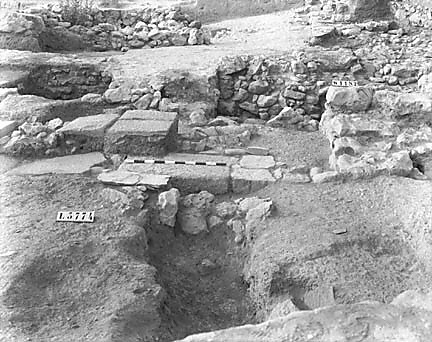 Hebrew University of Jerusalem, Hatzor Excavation. Shore Negative #40