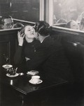 Couple d'amoureux dans un petit café, quartier Italie