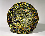 Dish (piatto); The story of Hercules: the gods called upon Hercules to help them defend Olympus against the attack of the Giants, sons of Uranus and Gaea (Heaven and Earth)