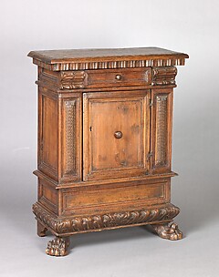 Cabinet (credenza)