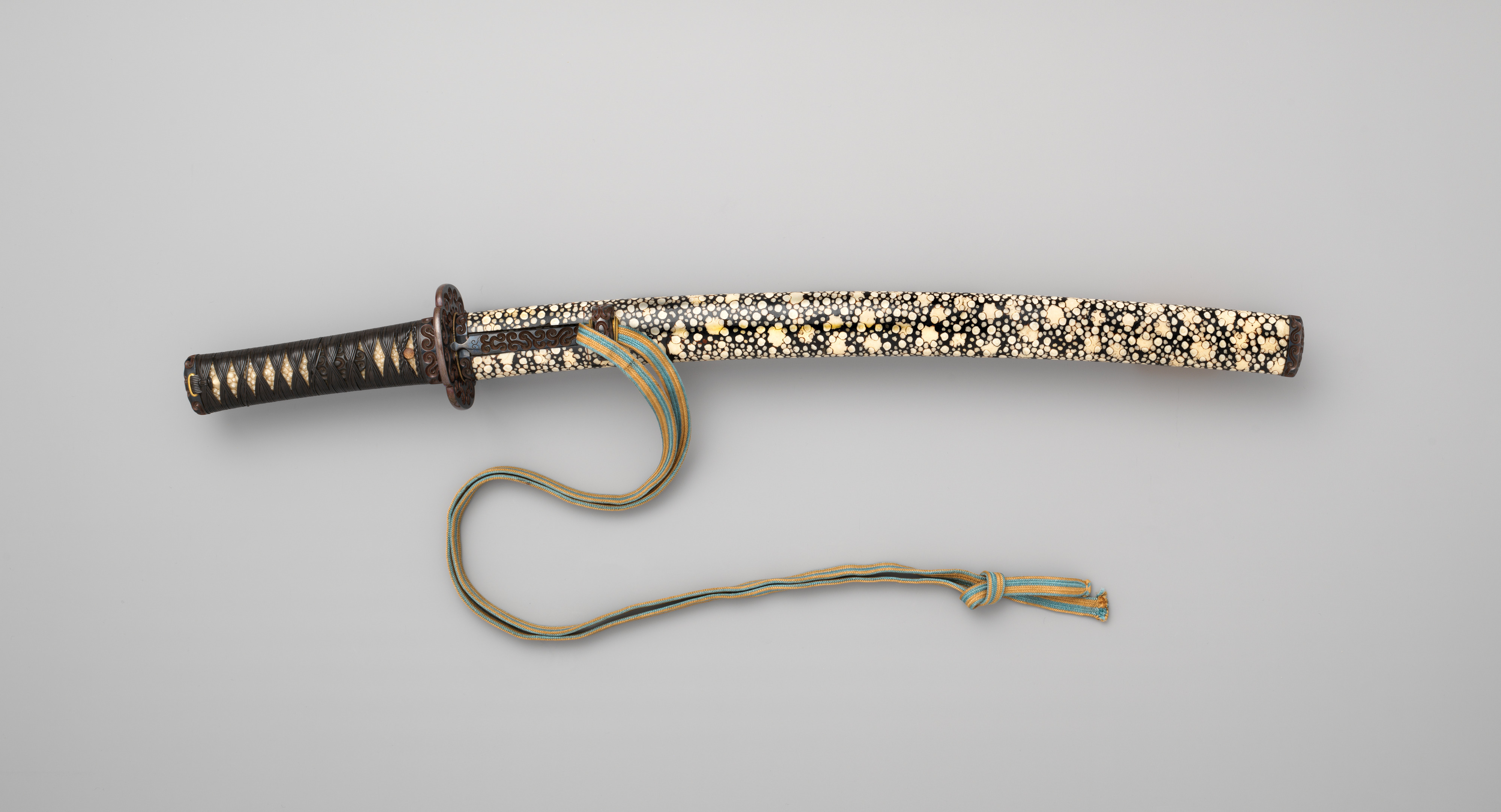 wakizashi sword drawing