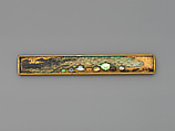 Knife Handle (<i>Kozuka</i>) Depicting Shells on Beach (海辺に貝散図小柄), Copper-gold alloy (<i>shakudō</i>), gold, brass, abalone shell, Japanese