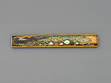 Knife Handle (<i>Kozuka</i>) Depicting Shells on Beach (海辺に貝散図小柄), Copper-gold alloy (<i>shakudō</i>), gold, brass, abalone shell, Japanese