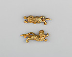 Pair of Sword-Grip Ornaments (Menuki), Gold, copper-gold alloy (shakudō), Japanese