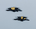 Sword-Grip Ornaments (Menuki), Gotō Renjō (Mitsutomo) Japanese, Copper-gold alloy (shakudō), gold, Japanese