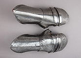 Composed Armor, Right pauldron (shoulder defense) marked by Matthes Deutsch (German, Landshut, documented 1485–1505), Steel, iron, copper alloy (latten), leather, brass, European, Italian and German