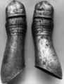 Pair of Elbow Gauntlets | German | The Metropolitan Museum of Art