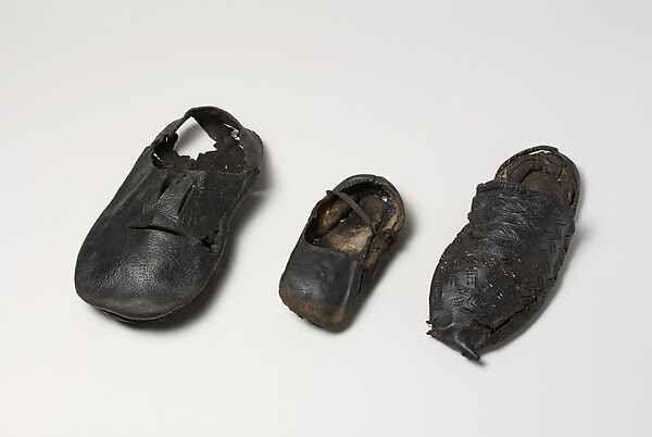 Shoe