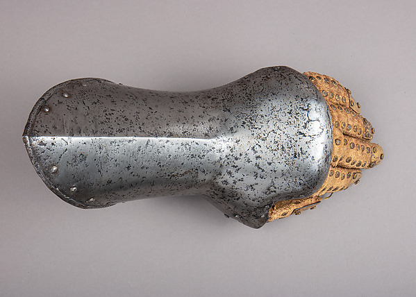 Gauntlet for the Left Hand