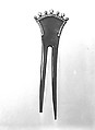 Hairpin, Probably Tiffany &amp; Co. (1837–present), Amber, gold, pearls, diamonds, American