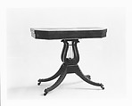 Card Table, Mahogany, mahogany veneer, gilded brass
with yellow poplar, American