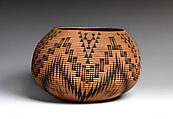 Basket bowl, Lizzy Toby Peters (Washoe, 1865/70-?), Willow and redbud shoots and dyed bracken root 
, Washoe, Native American