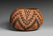 Basket bowl, Lizzy Toby Peters (Washoe, 1865/70-?), Willow and redbud shoots and dyed bracken root 
, Washoe, Native American