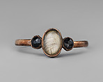 Mourning Ring, Gold, jet, glass, hair