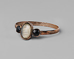 Mourning Ring, Gold, jet, glass, hair