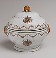 Tureen with cover, Hard-paste porcelain, enamel, gilt, Chinese