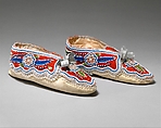 Pair of Moccasins, Native-tanned skin, wool, cotton, silk, glass, Huron