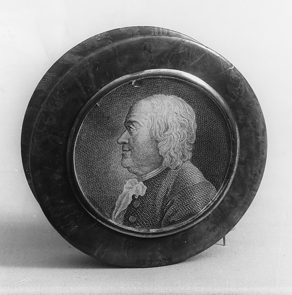 Box with Medallion Top