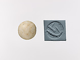 Discoid seal with convex back, Stone, white