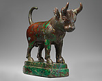 Standing bull, Bronze