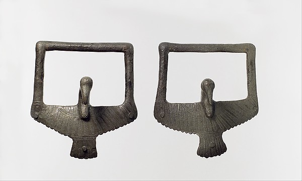 Pair of bird-shaped handles H. 4 1/4 x W. 3 15/16 in. (10.8 x 10 cm)