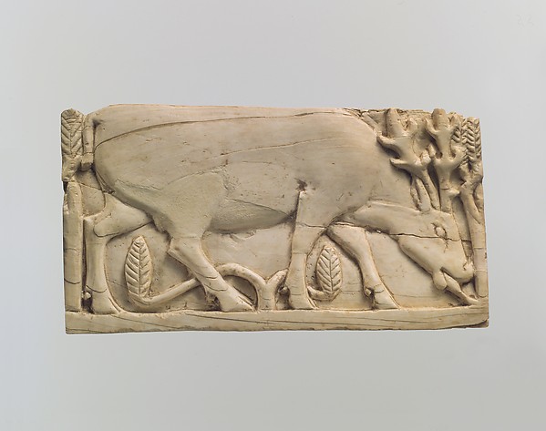 <bdi class="metadata-value">Furniture plaque carved in relief with a stag grazing among plants 2.25 x 4 in. (5.72 x 10.16 cm)</bdi>