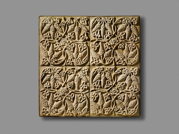 Wall decoration with floral and vegetal design 25 1/2 × 25 1/2 in., 97 lb. for the set of four (64.8 × 64.8 cm)