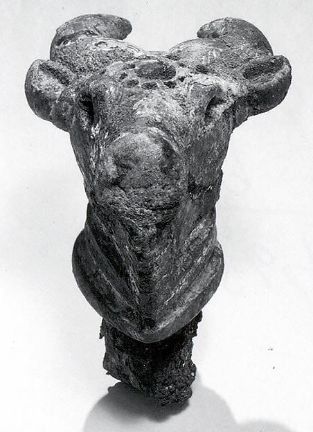 Scepter in the shape of a bull's head 1.16 x 0.89 in. (2.95 x 2.26 cm)