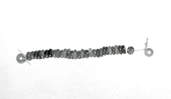 Beads 0.08 in. (0.2 cm)