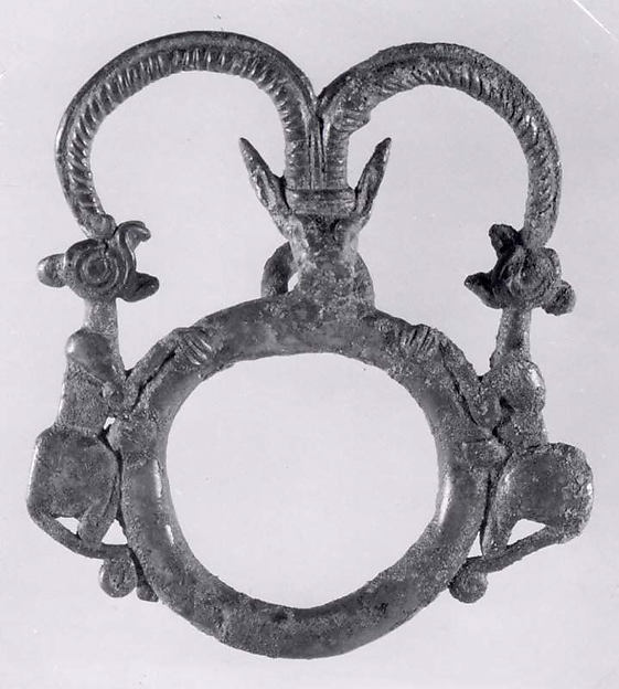 Harness ring 3.7 x 3.35 in. (9.4 x 8.51 cm)