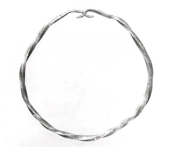 Bracelet 3 1/8 in. (7.9 cm)