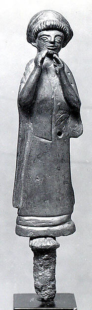 Female worshiper 12.5 cm (4 7/8 in.)