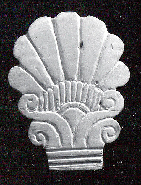 Palmette-shaped plaque 1 1/4 x 1 3/4 in. (3.2 x 4.3 cm)