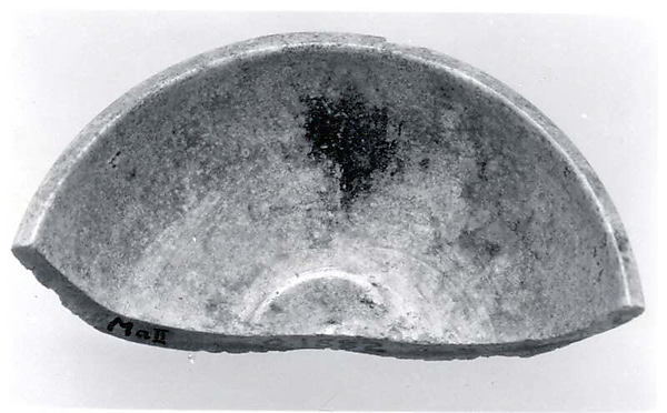 Bowl fragment 4 x 2 in. (10.16 x 5.08 cm)