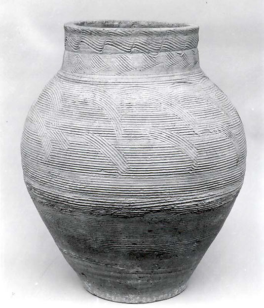 Storage jar 20.5 in. (52.07 cm)