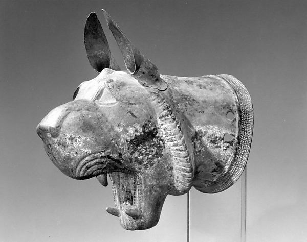 Head of a lion-griffin 7.87 in. (19.99 cm)