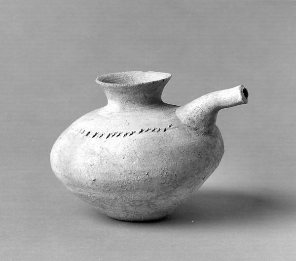 Spouted jar 4.02 x 5.24 in. (10.21 x 13.31 cm)