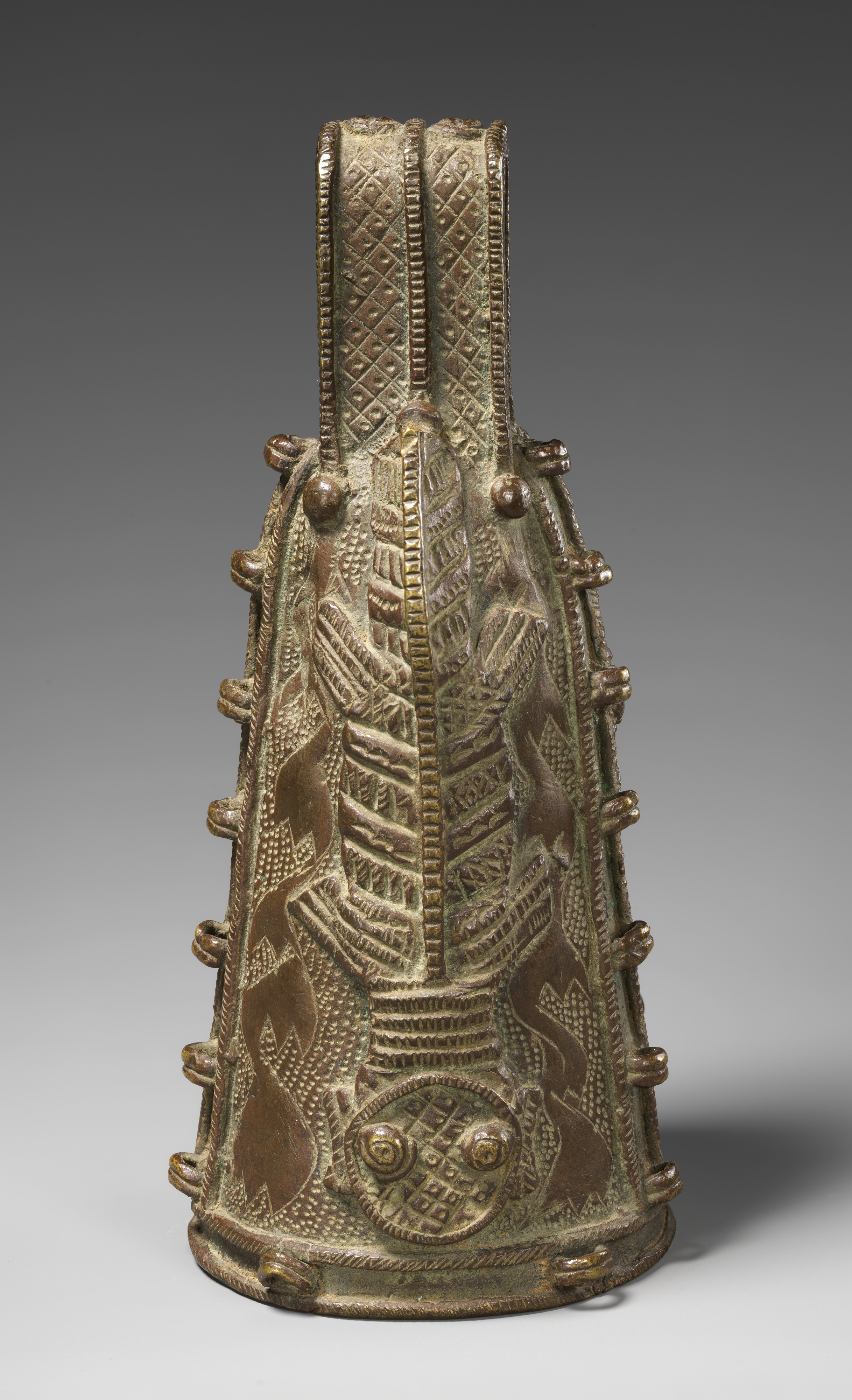 Altar Bell: Fish-Legged King, Edo peoples