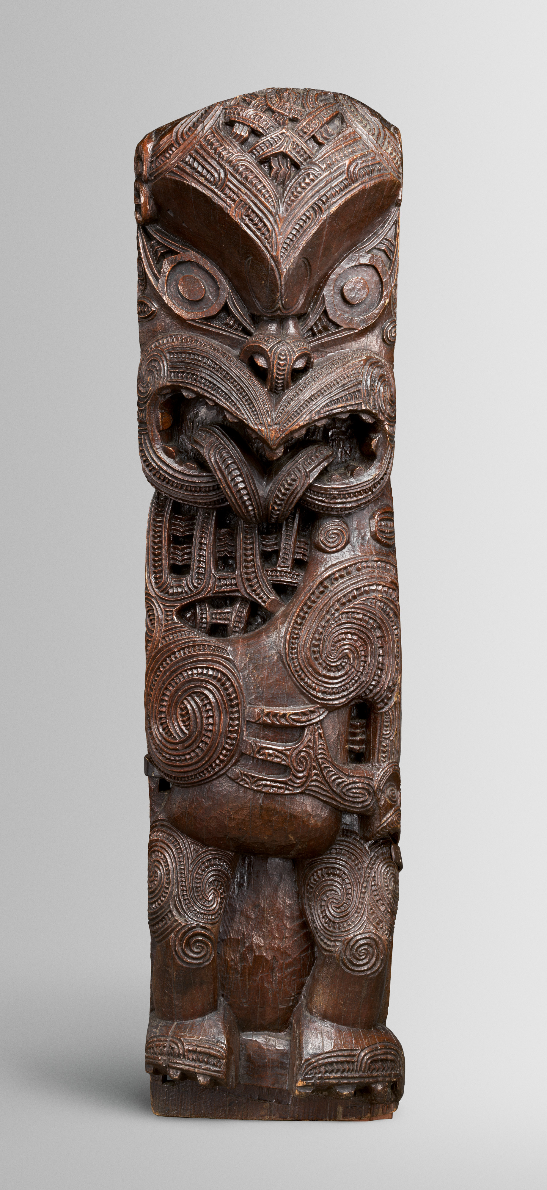 Māori artist - Amo (house post figure) - Maori people, Te Arawa