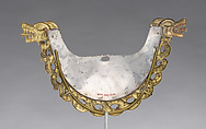 Nose ornament with intertwined creatures, Moche artist(s), Gold, silver, Moche