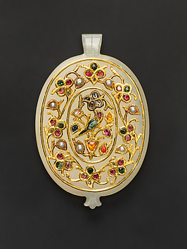 Knotted dragon pendant - China - Eastern Zhou dynasty (770–256 BCE