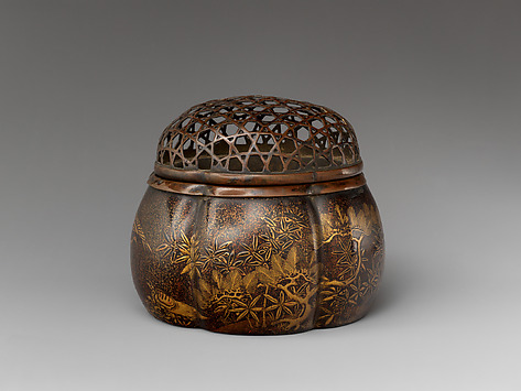 Melon-Shaped Incense Burner (Akoda Kōro) with Paulownia and
