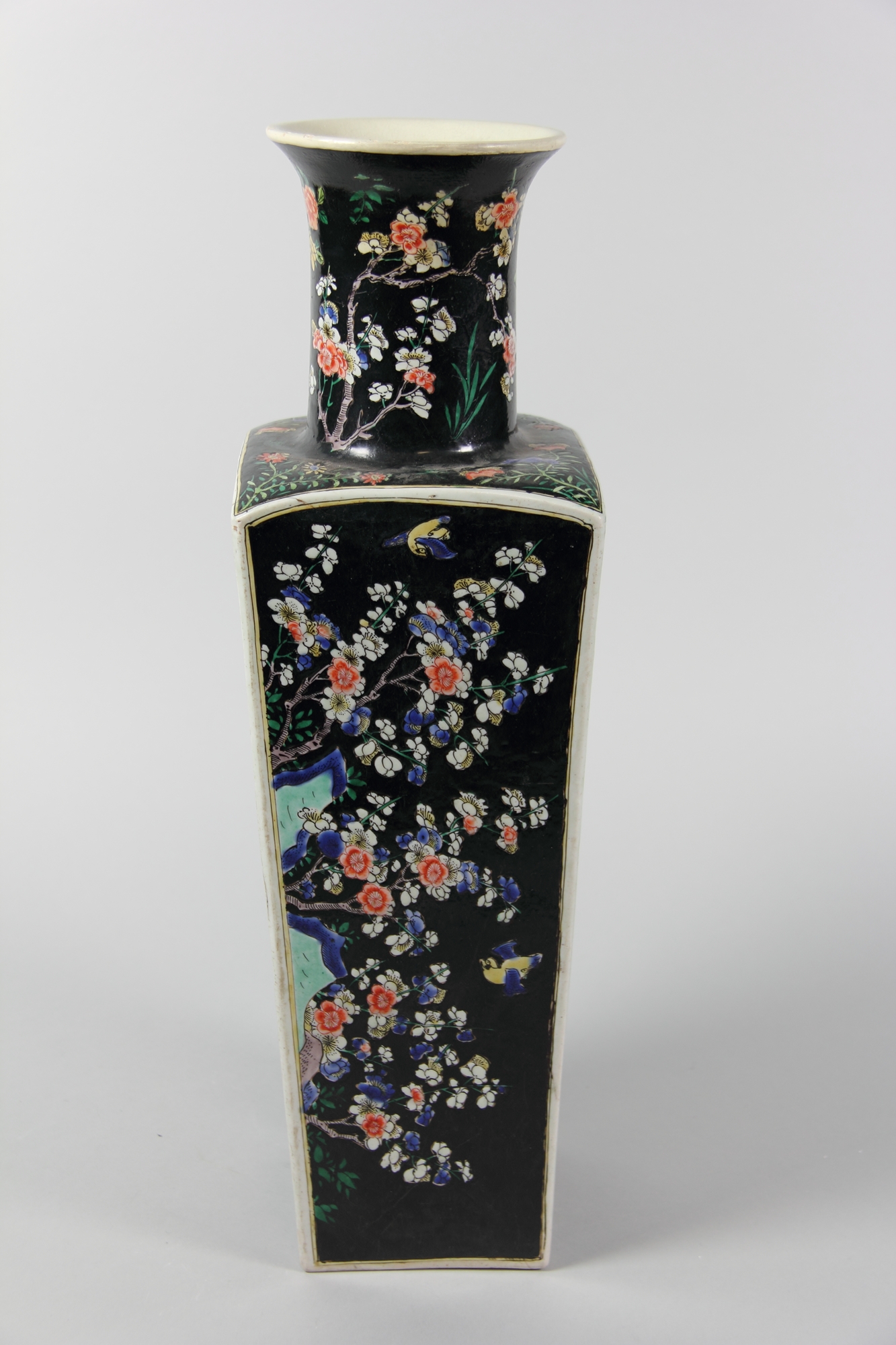 Square vase with scenes of four seasons | China | Qing dynasty (1644 ...