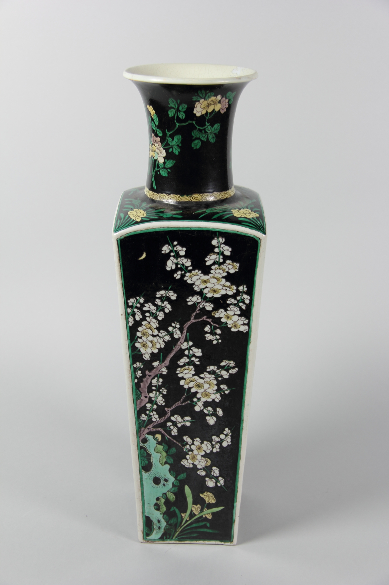 Square vase with flowers of four seasons | China | Qing dynasty (1644 ...