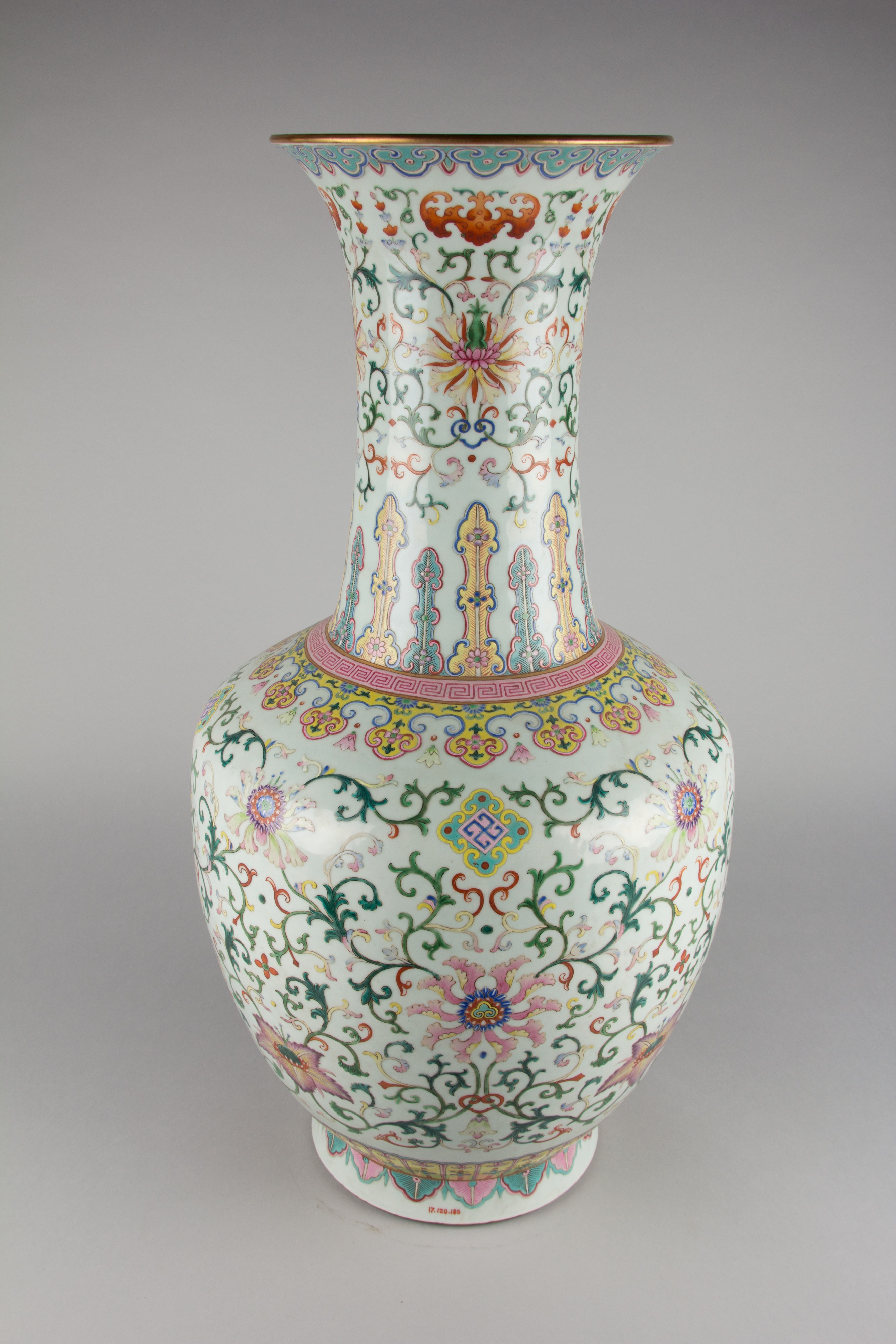 Vase with floral scrolls | China | Qing dynasty (1644–1911), Qianlong ...