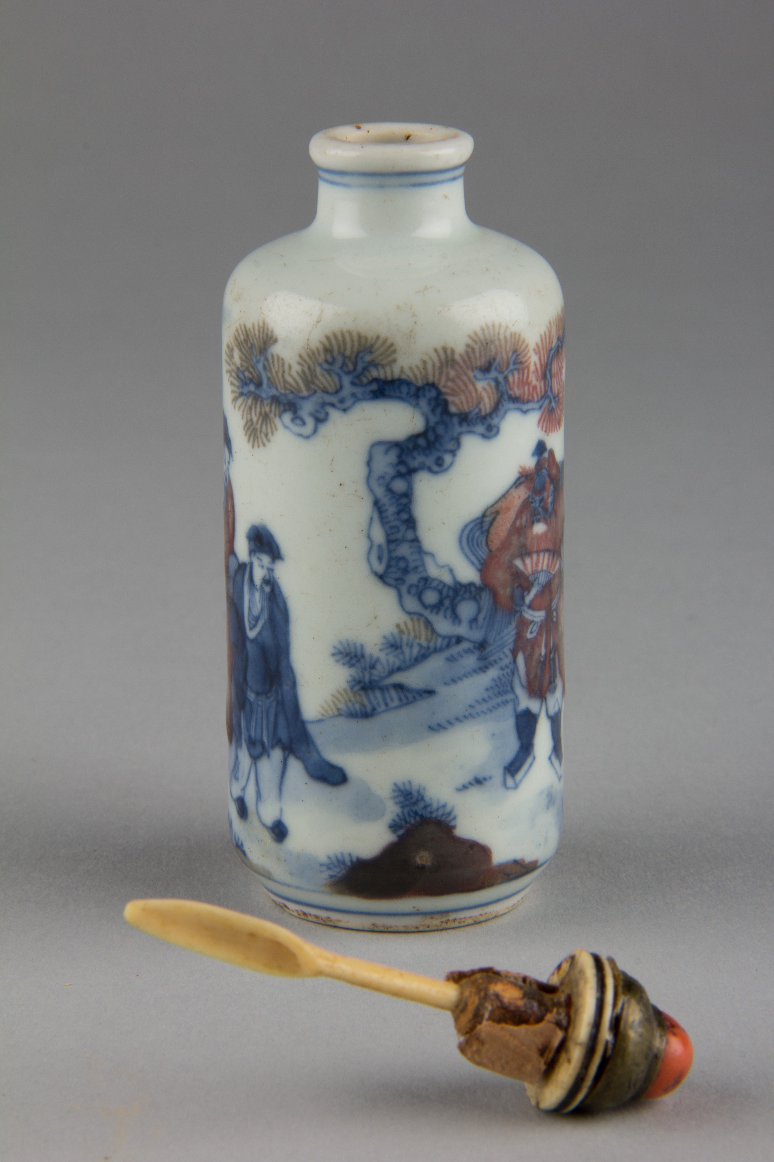 Bottled Beauty: Snuff Containers of China - EasyBlog - Bowers Museum