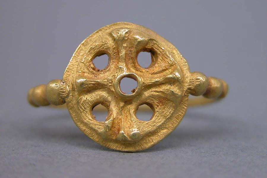 Ring with Discus of Vishnu | Indonesia (Java) | Central Javanese period ...