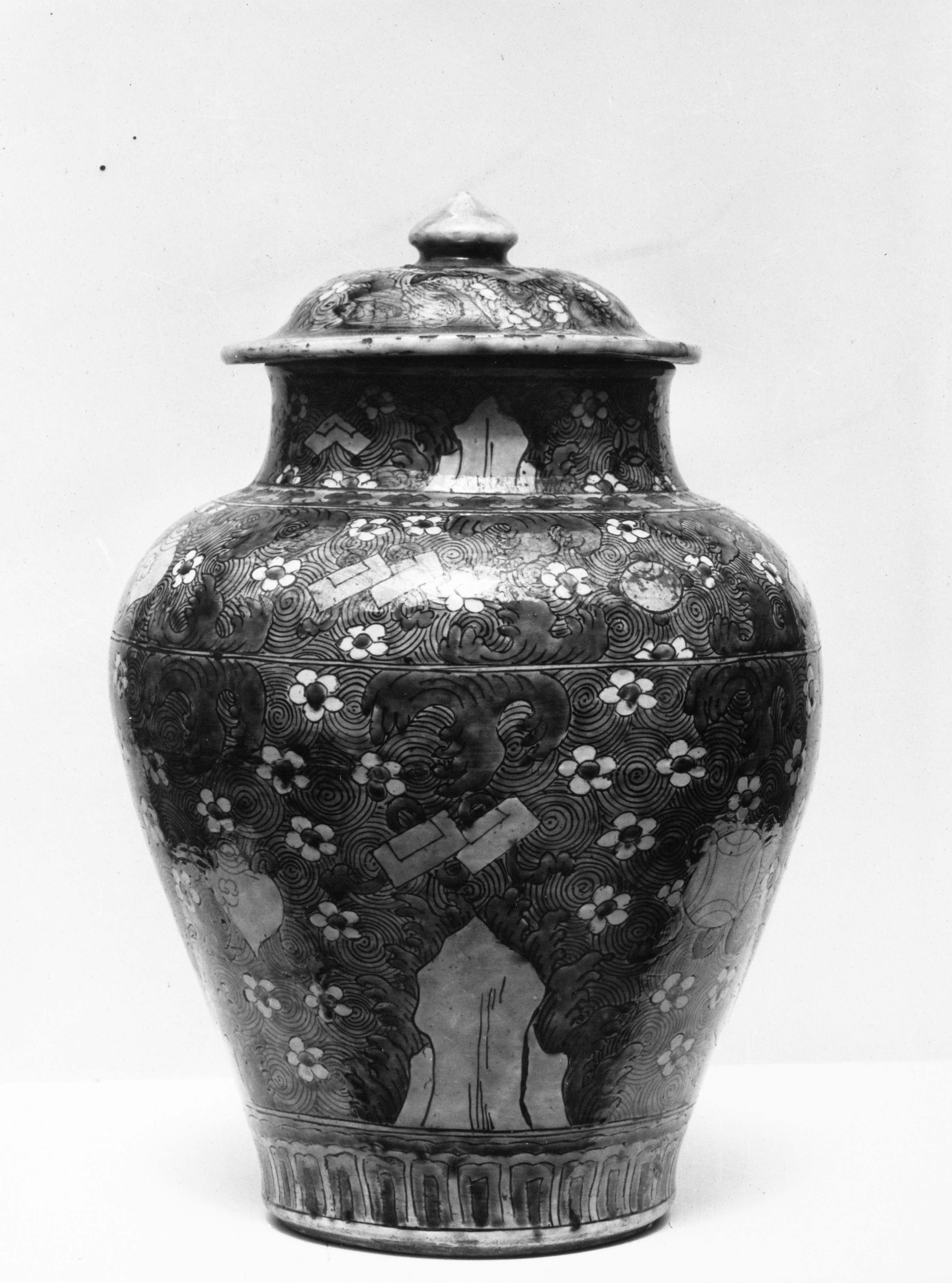 Covered Jar | China | Ming dynasty (1368–1644) | The Metropolitan ...