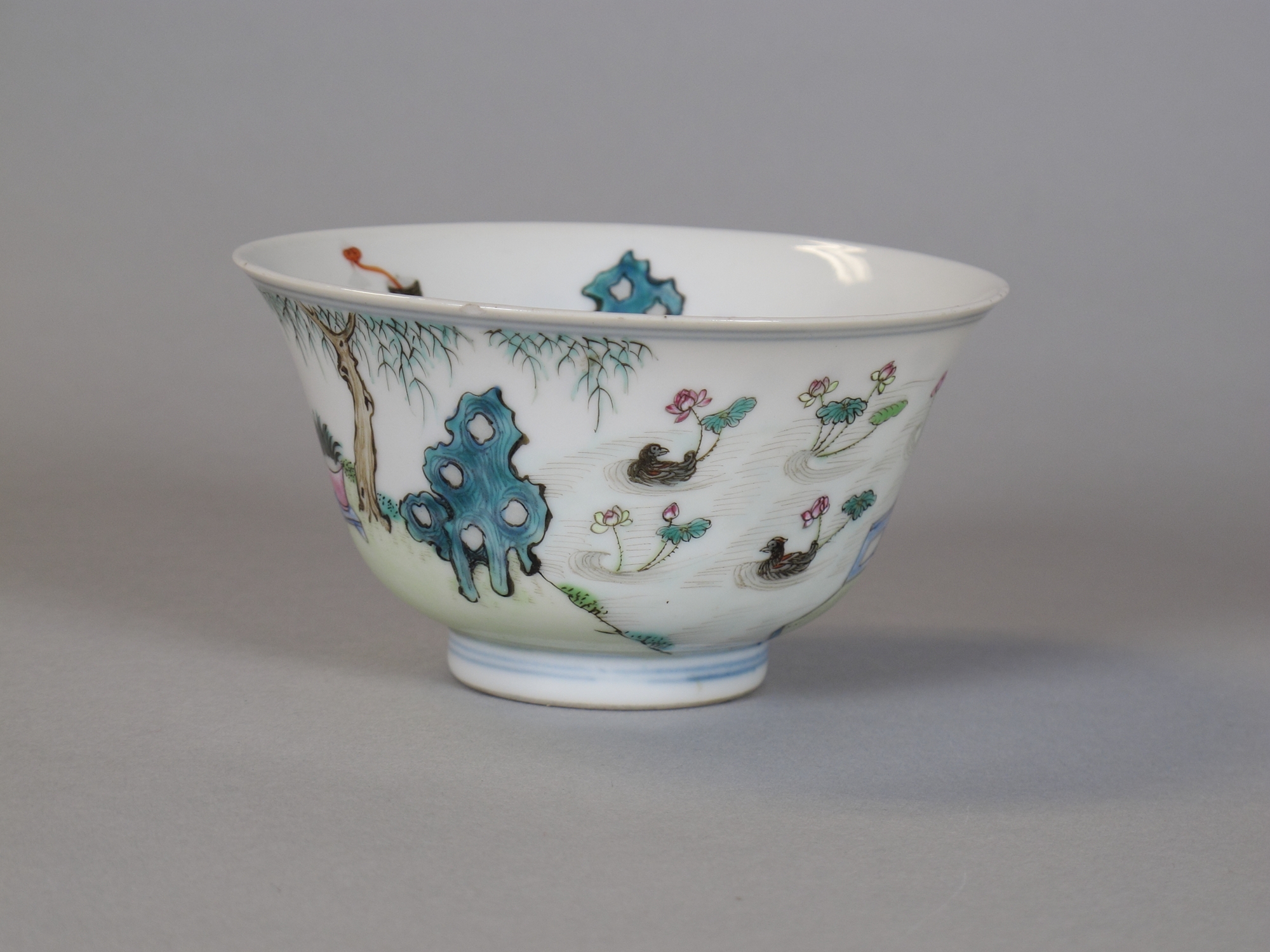 Bowl with figures in a garden | China | Qing dynasty (1644–1911) | The ...